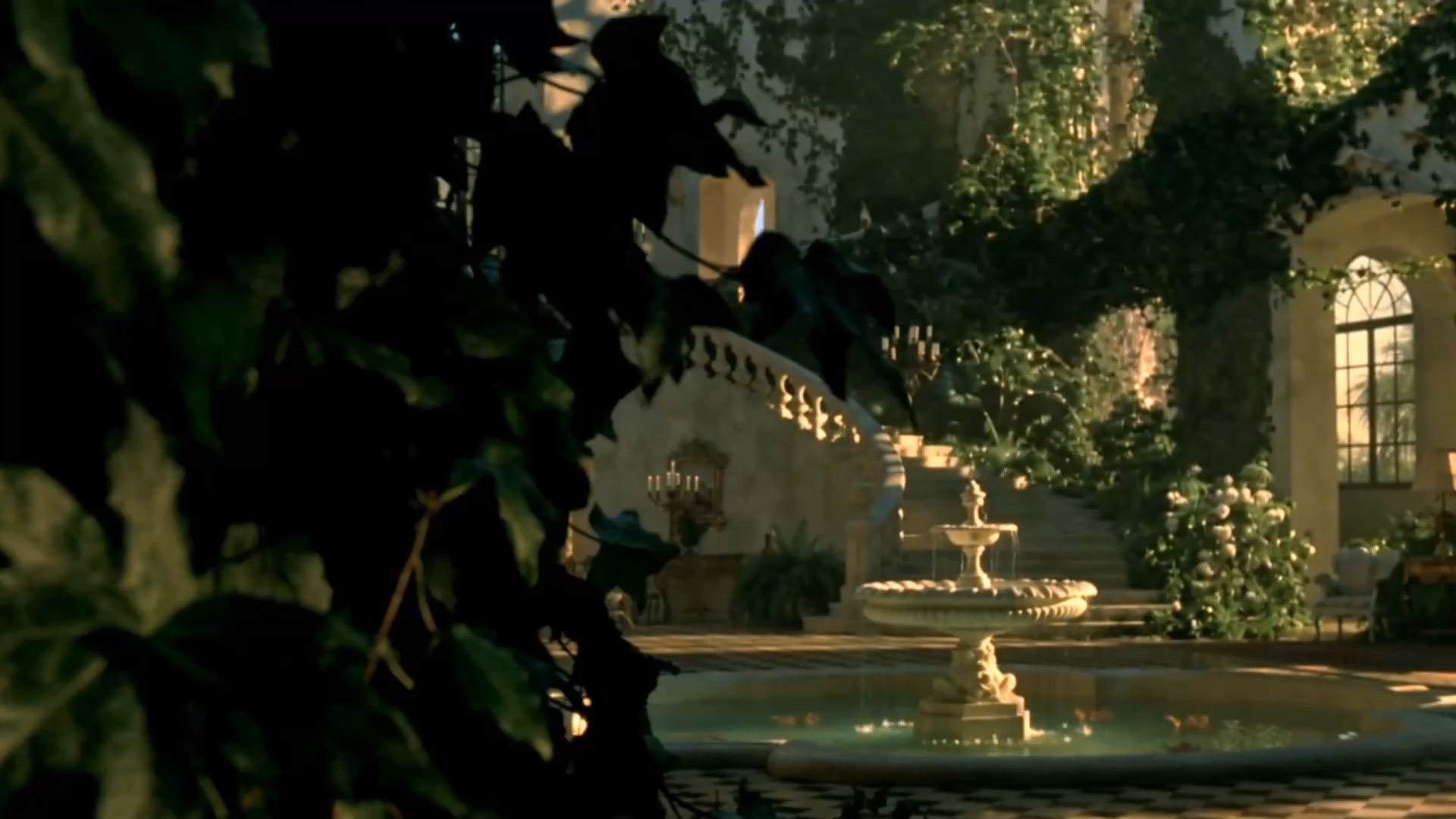 An atmospheric green garden in the Diptyque concept film